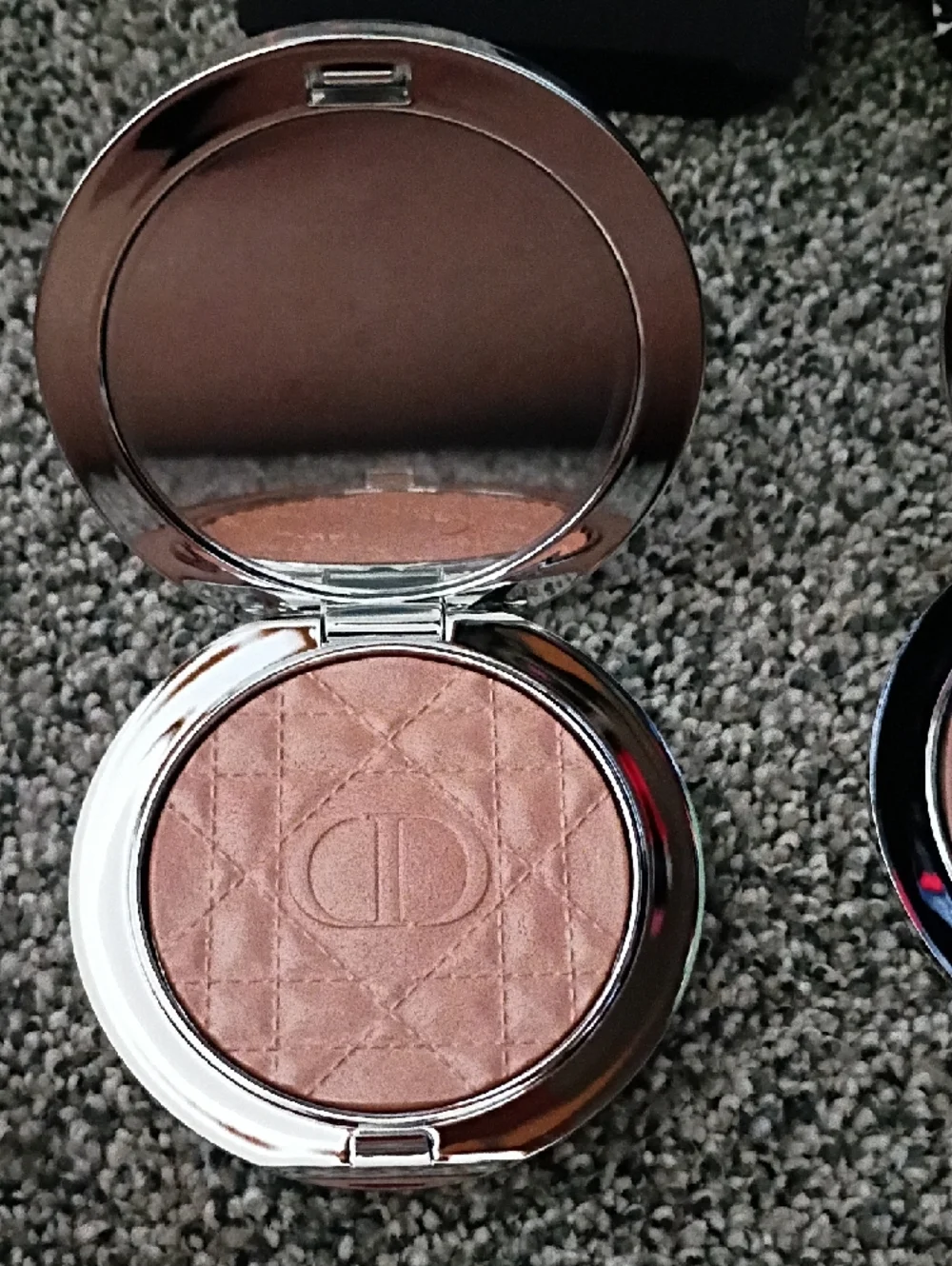 Dior Forever Glow Highlighter - Soft Pink Shimmer Duo - Picture 2 of 5